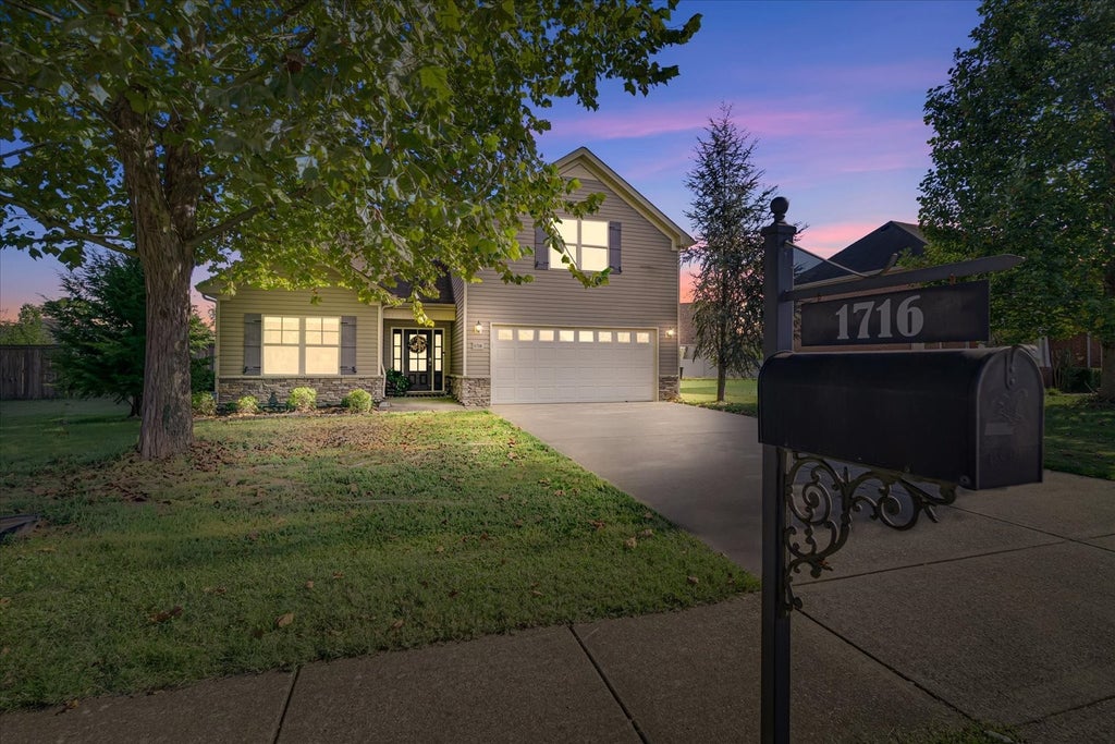 1716 John Lee Ln, Murfreesboro