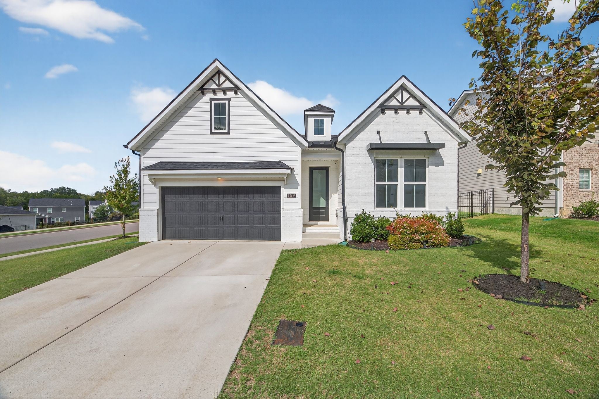 Photo of Listing #3009036