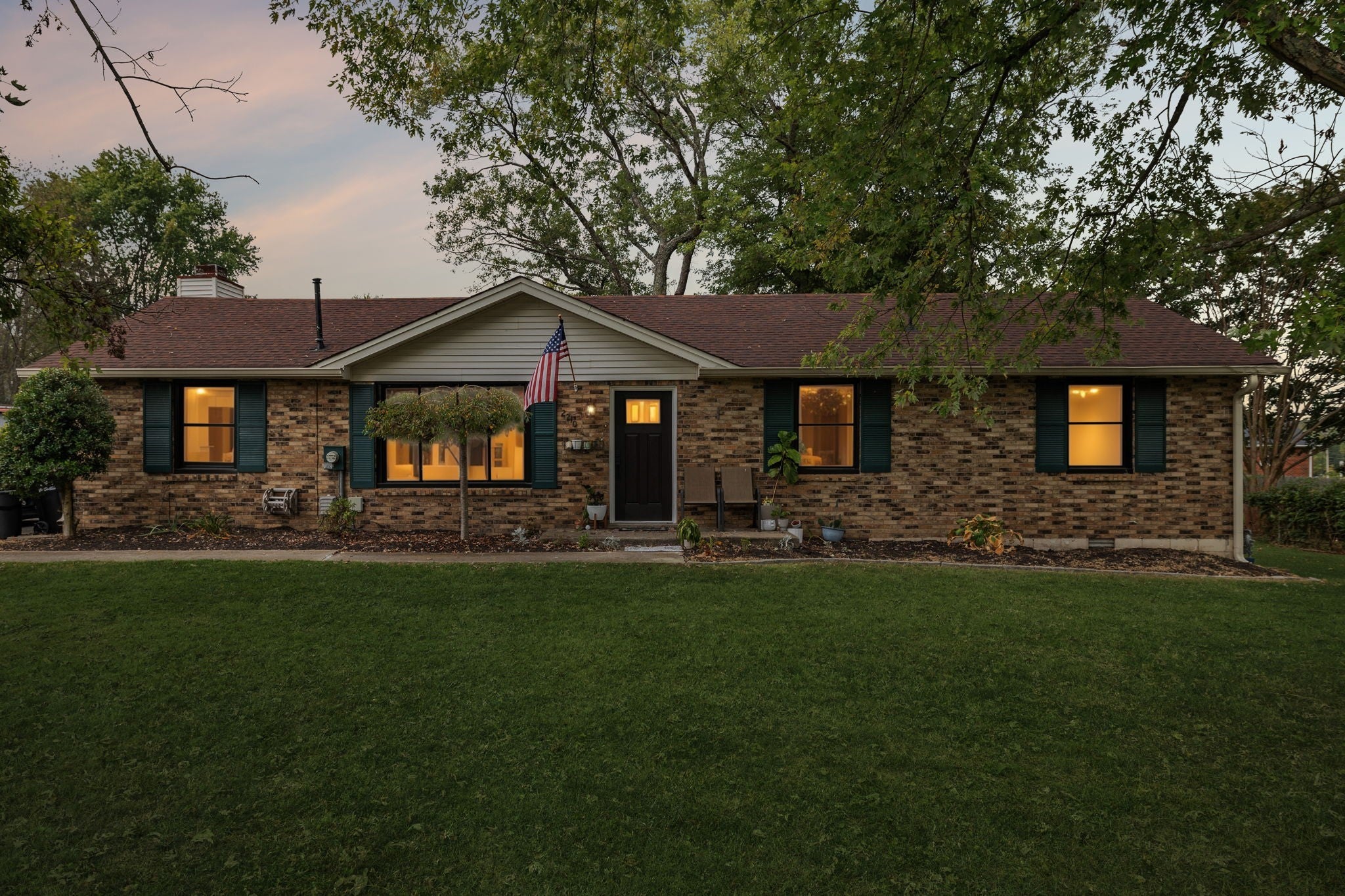 Photo of Listing #3009107