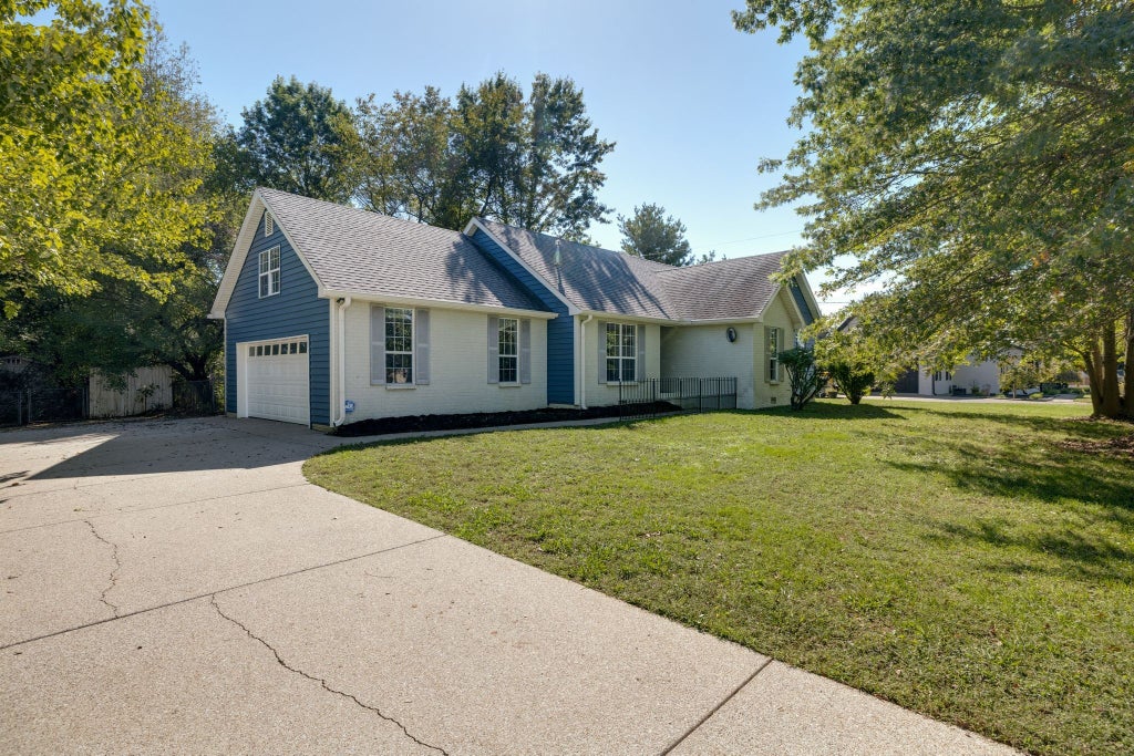 2023 Pecan Ridge Dr, Murfreesboro