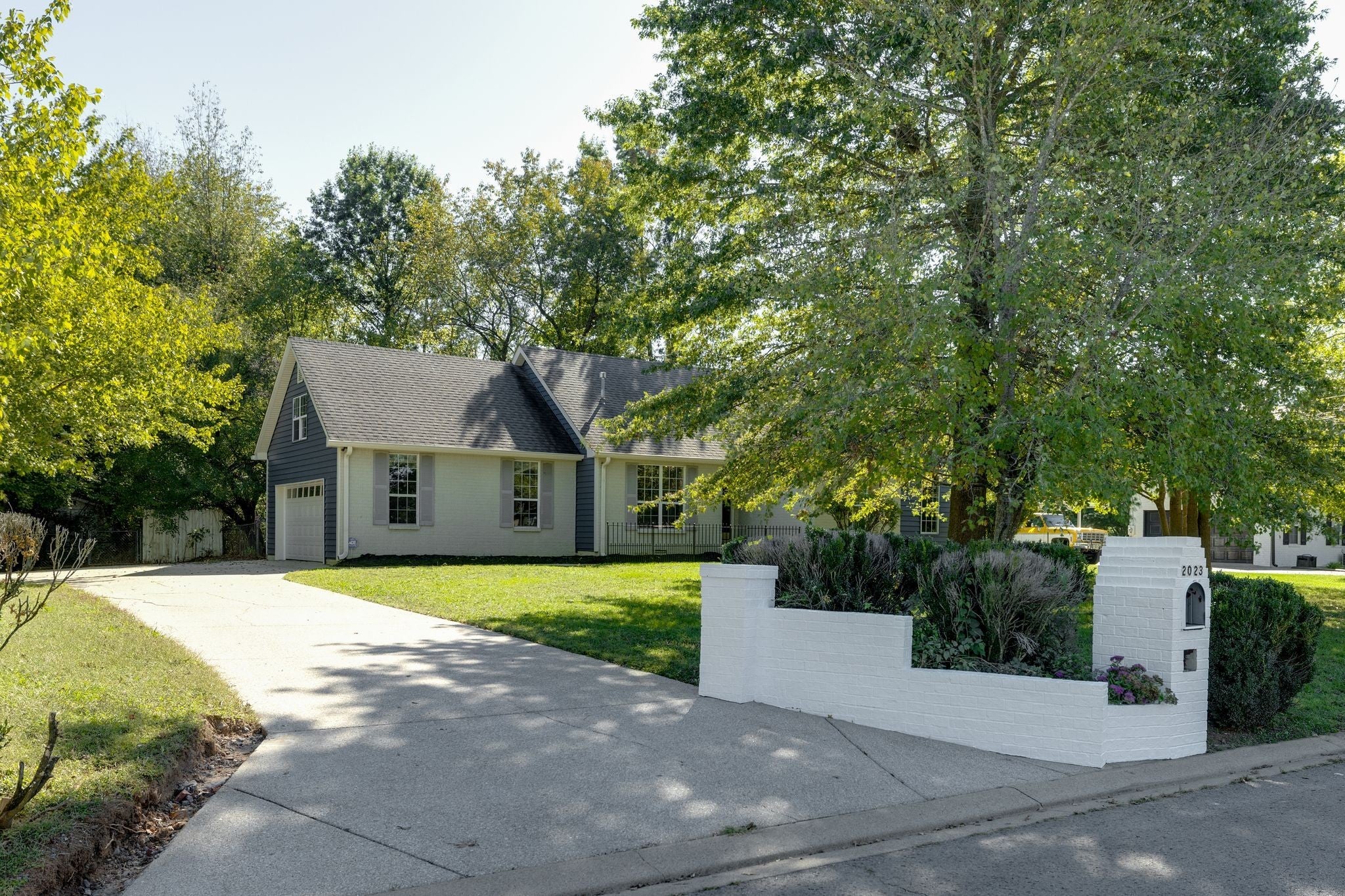 Photo of Listing #3009170