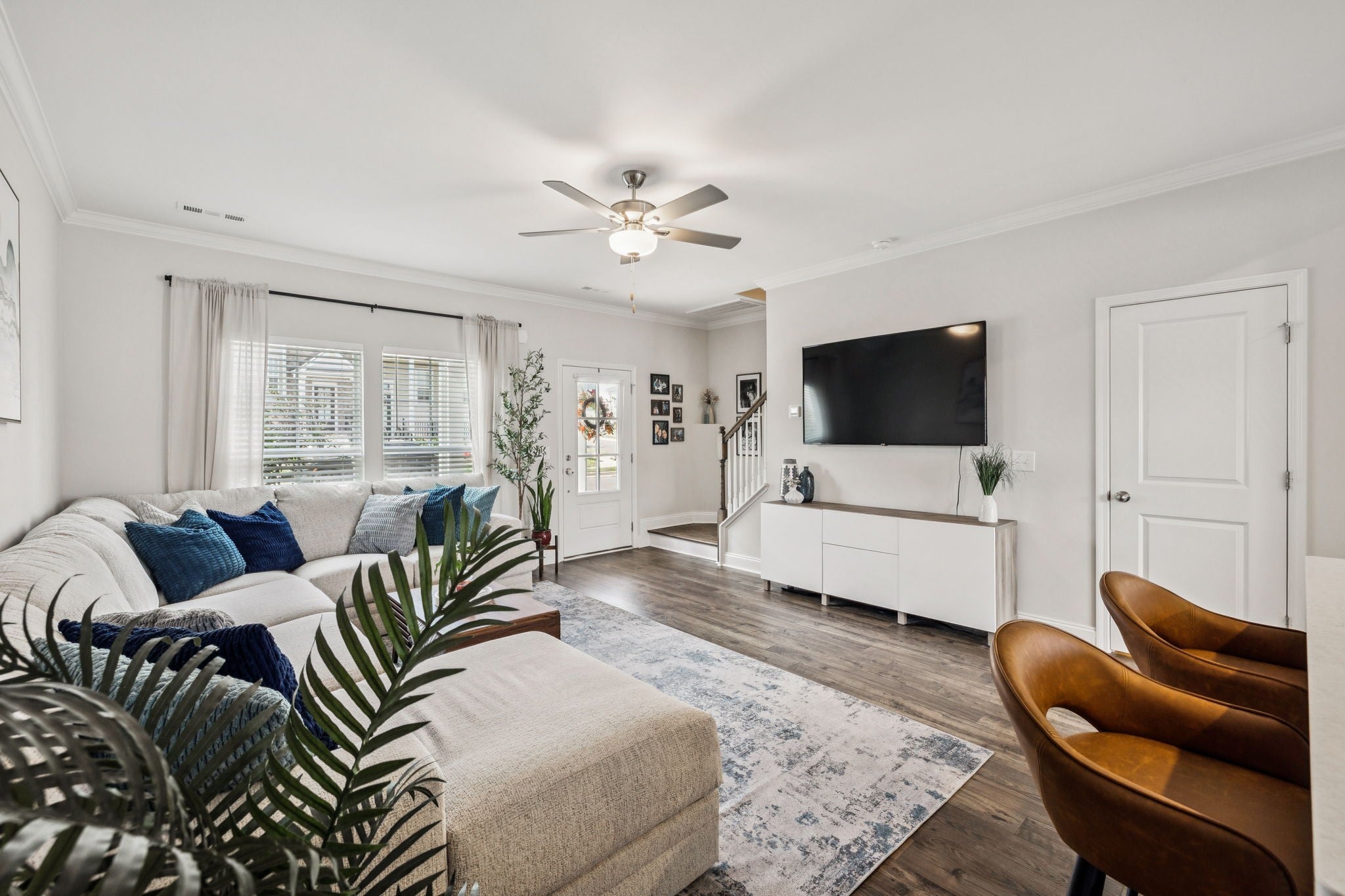 Photo of Listing #3011346