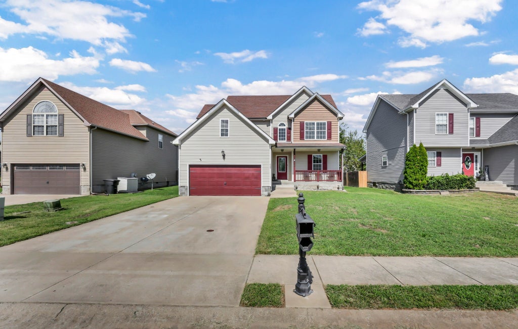 689 Fox Hound Dr, Clarksville