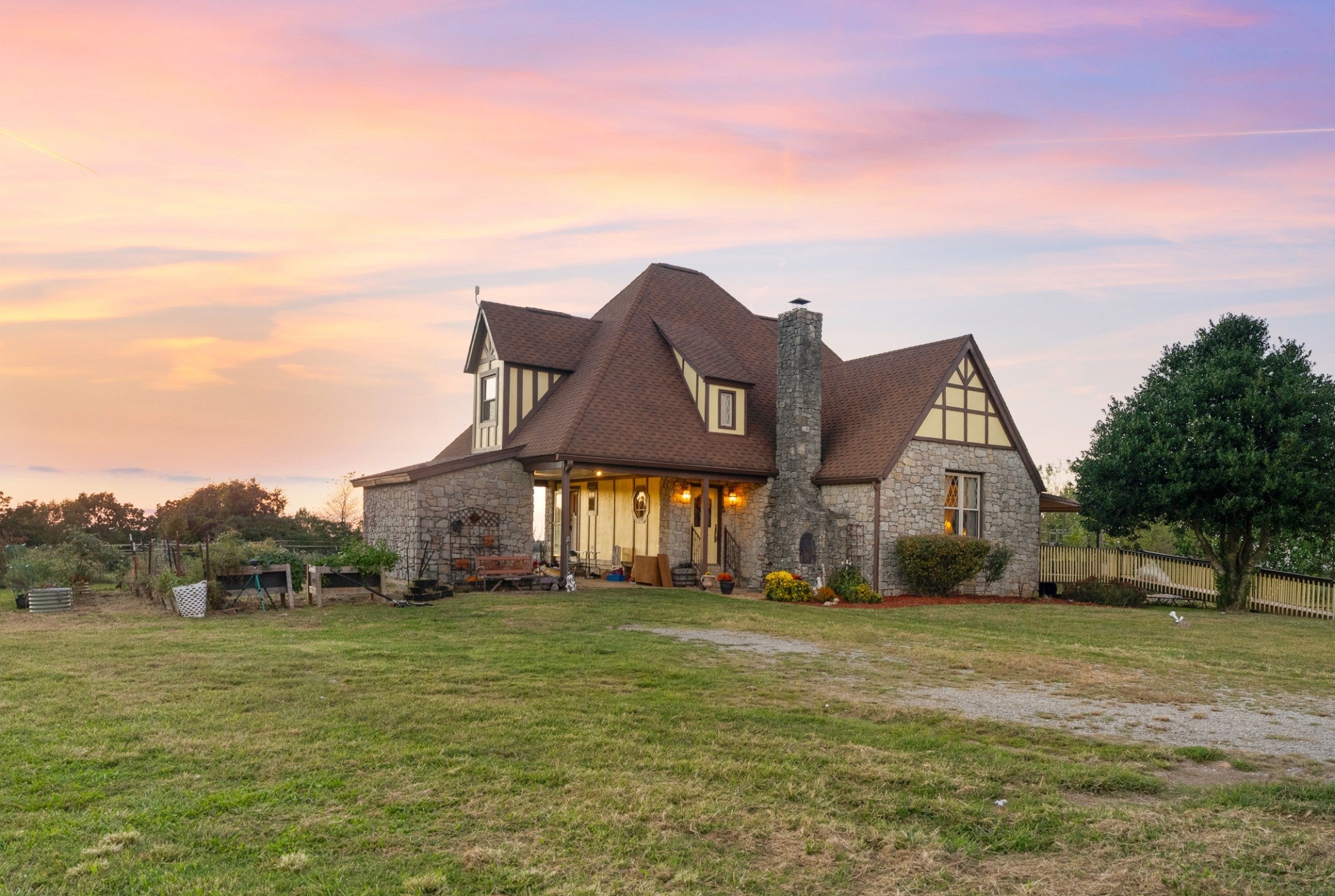 Photo of Listing #3011573