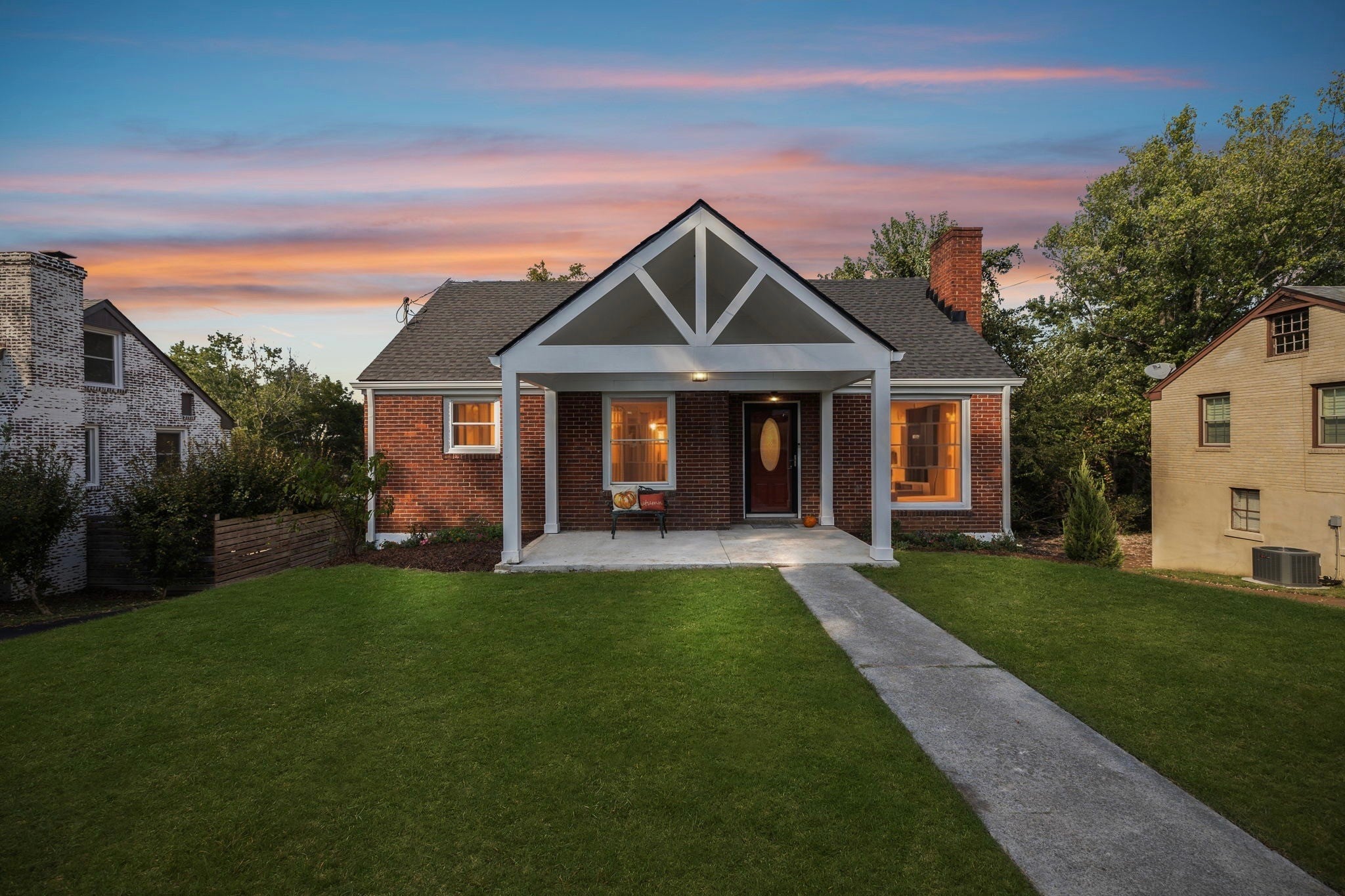 Photo of Listing #3011612