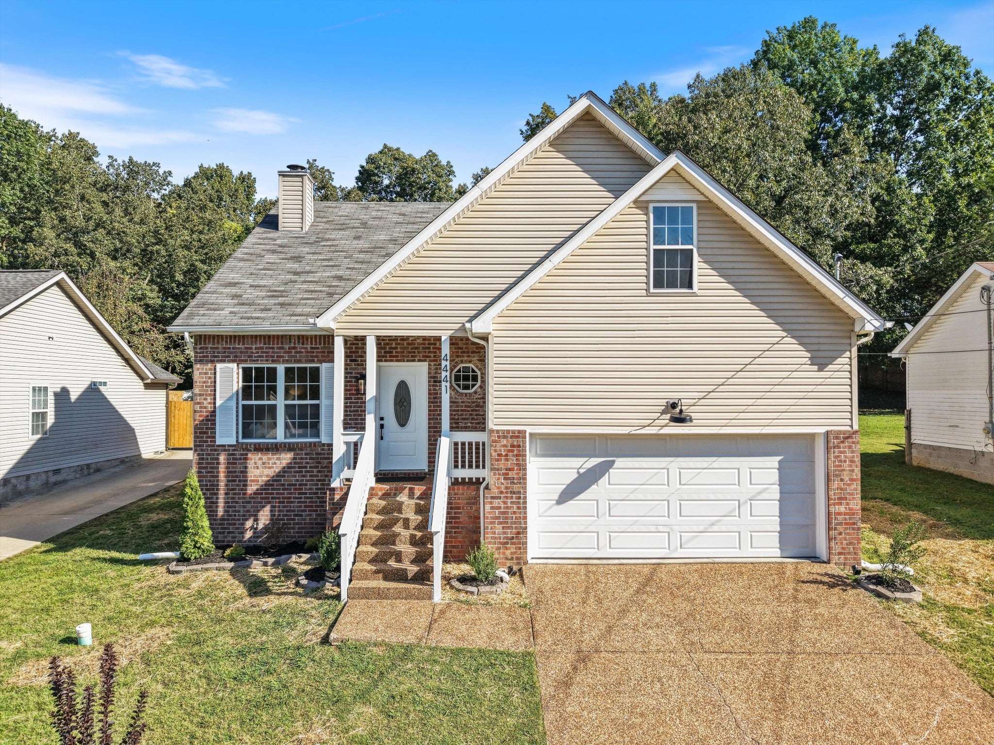 Photo of Listing #3011696
