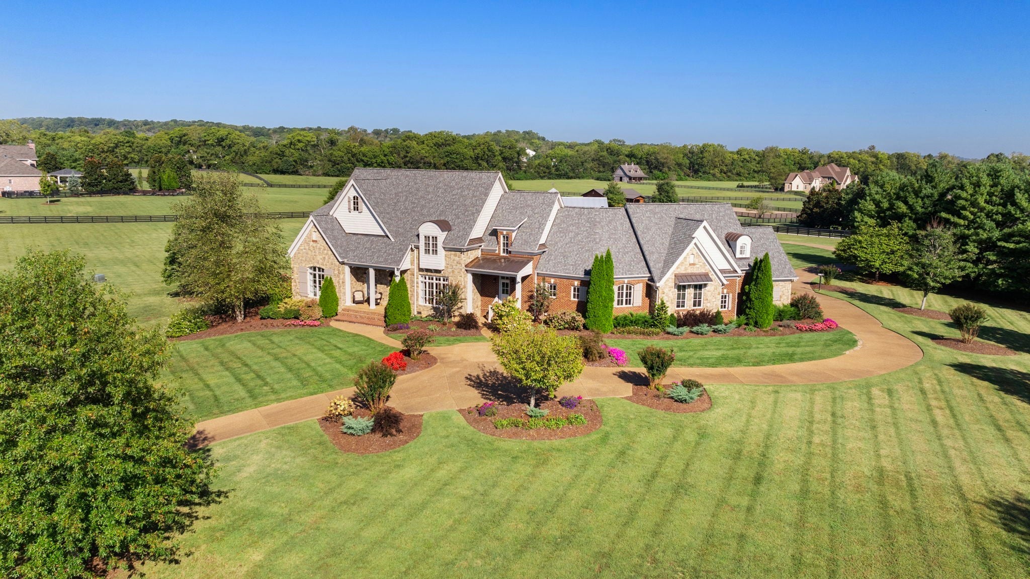 Photo of Listing #3011758