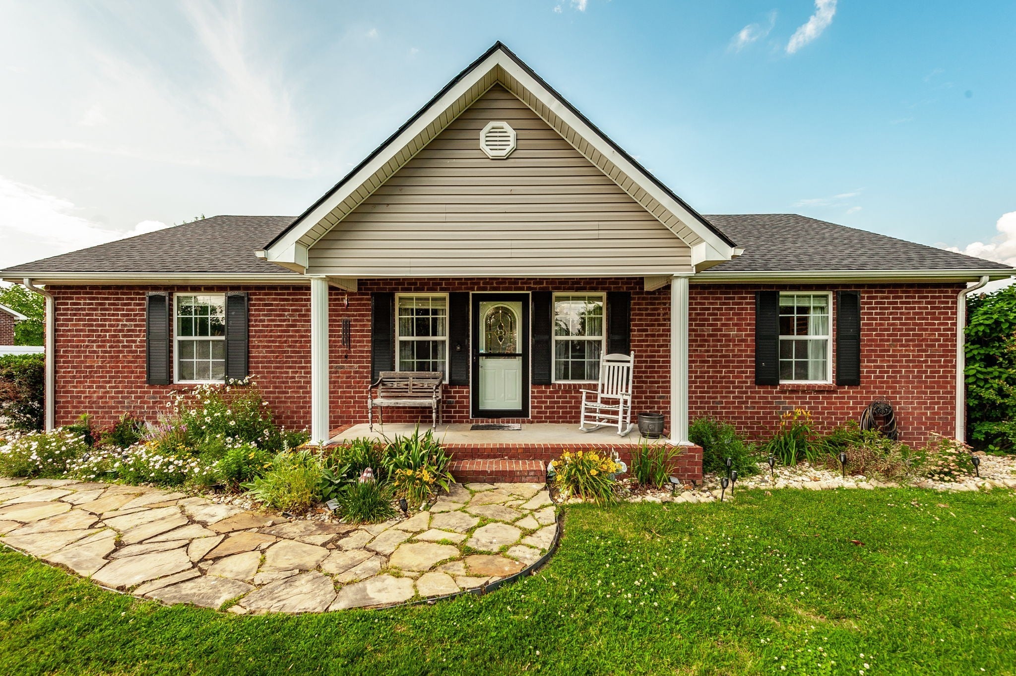 Photo of Listing #3011805