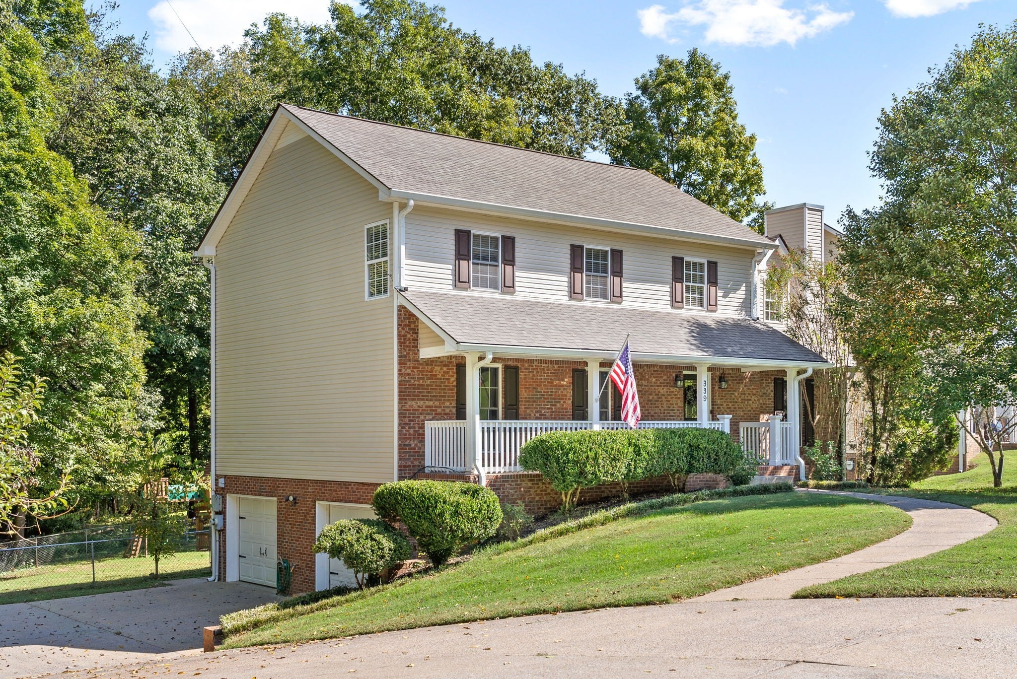 Photo of Listing #3011811