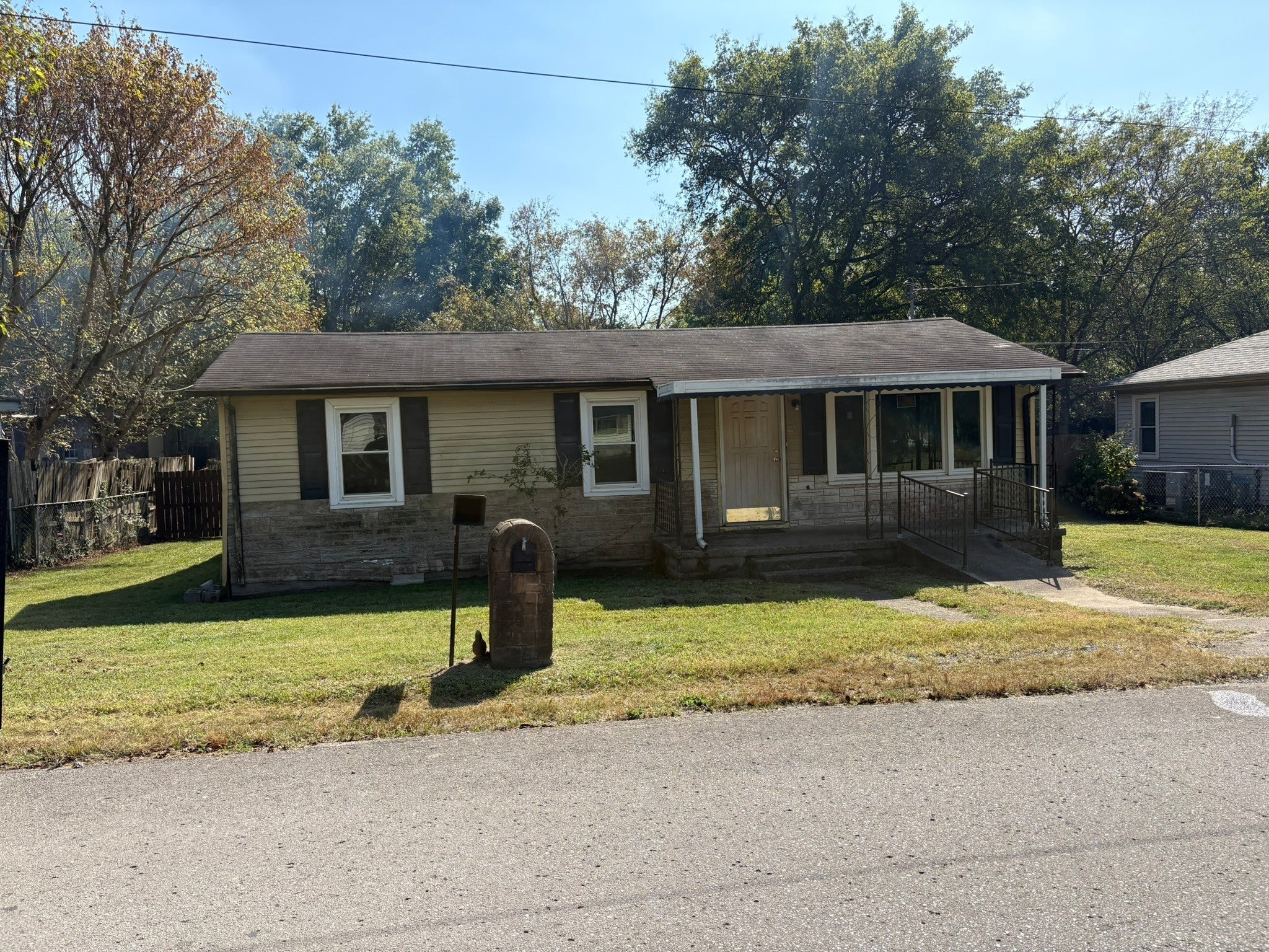 Photo of Listing #3011868