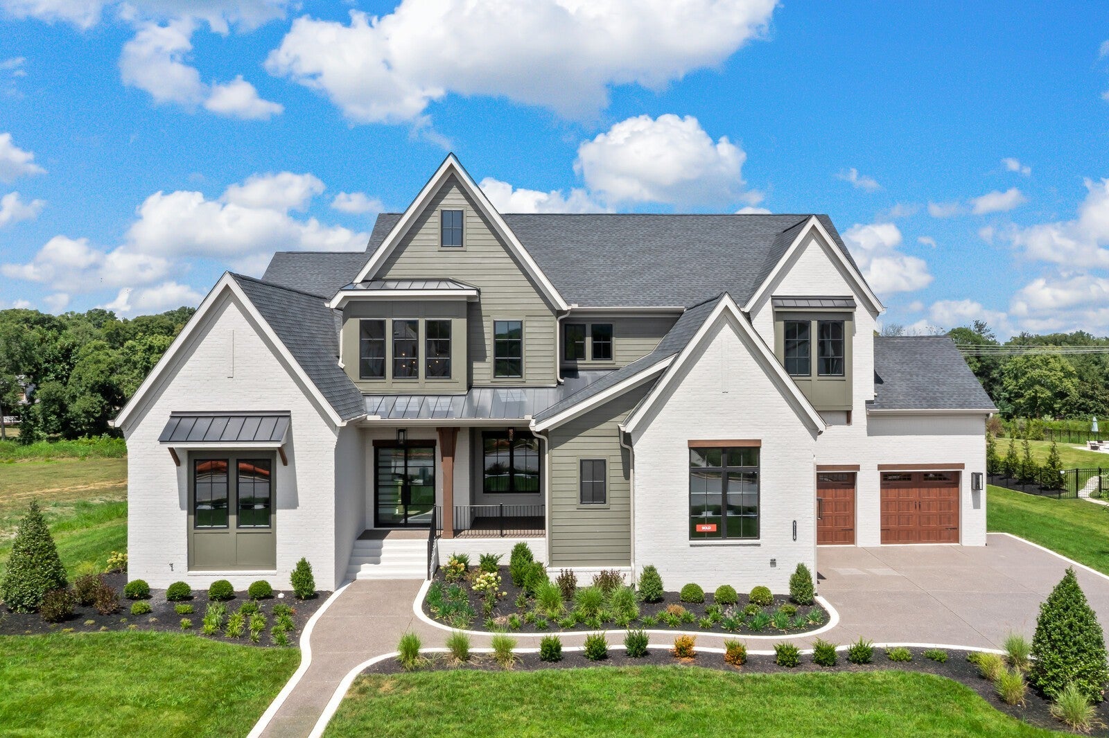 Photo of Listing #3011920