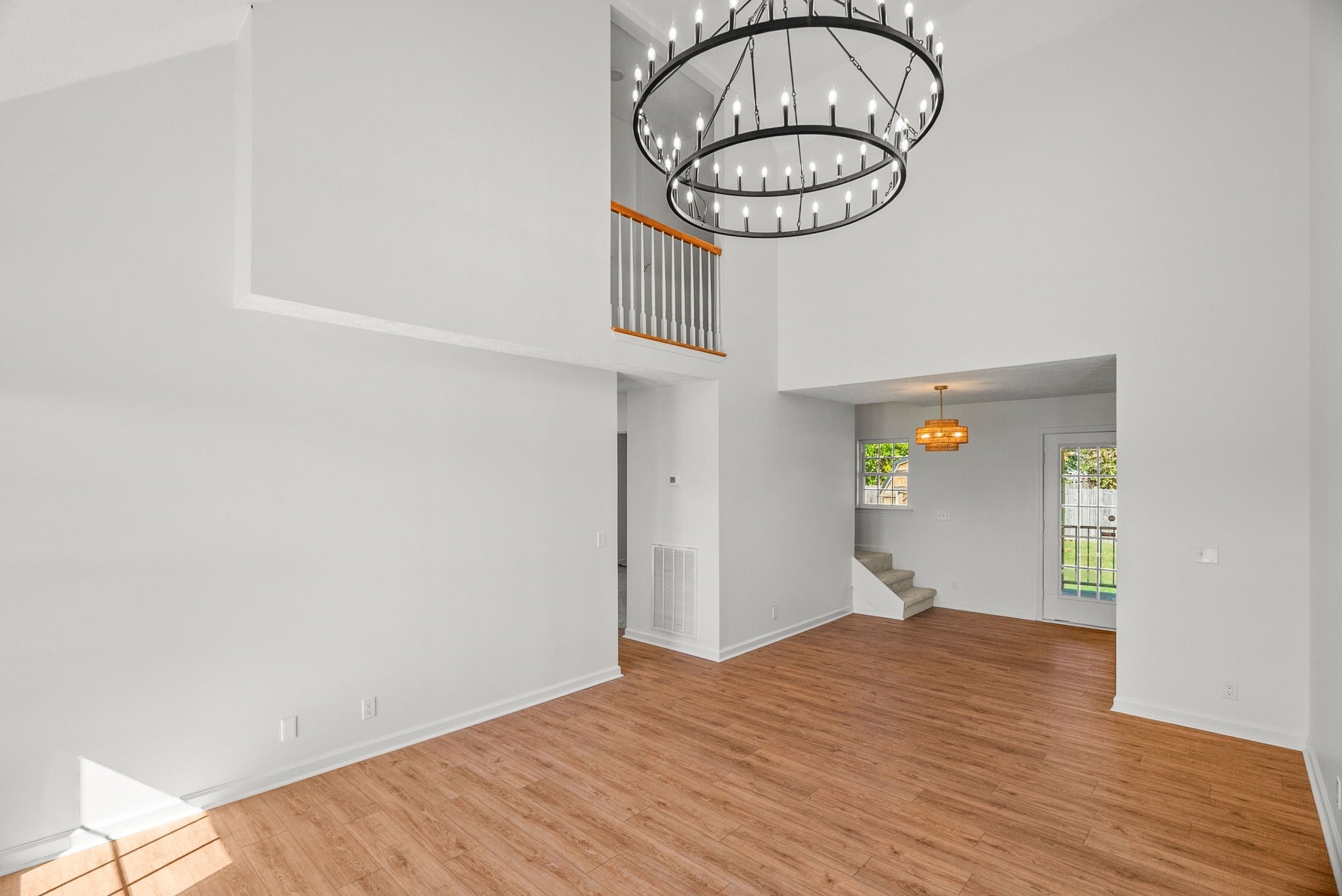 Photo of Listing #3011968