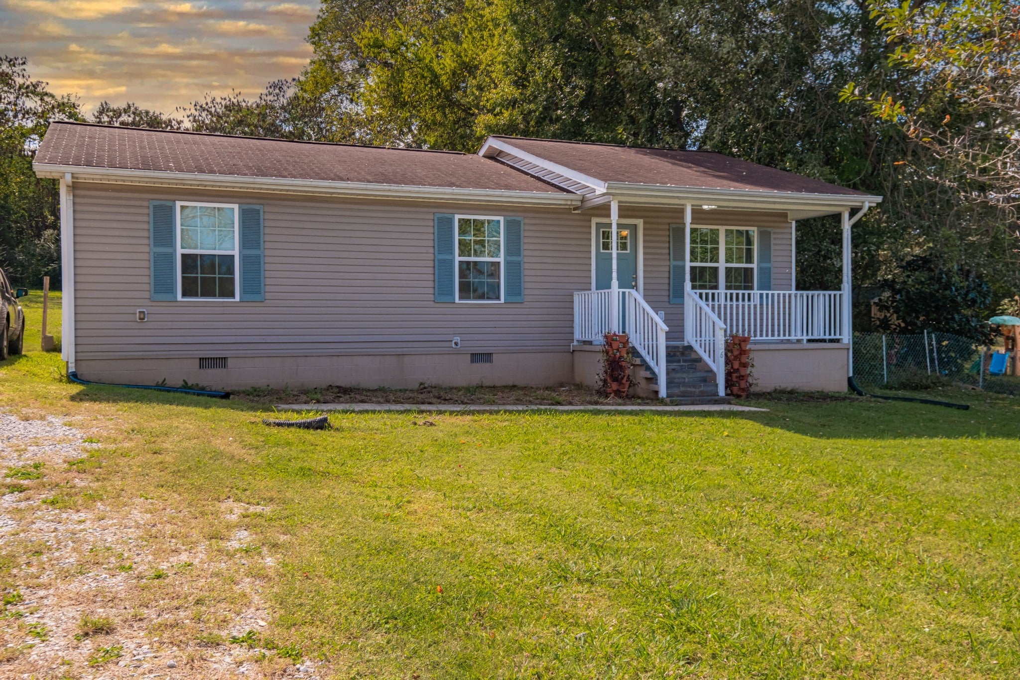 Photo of Listing #3012017