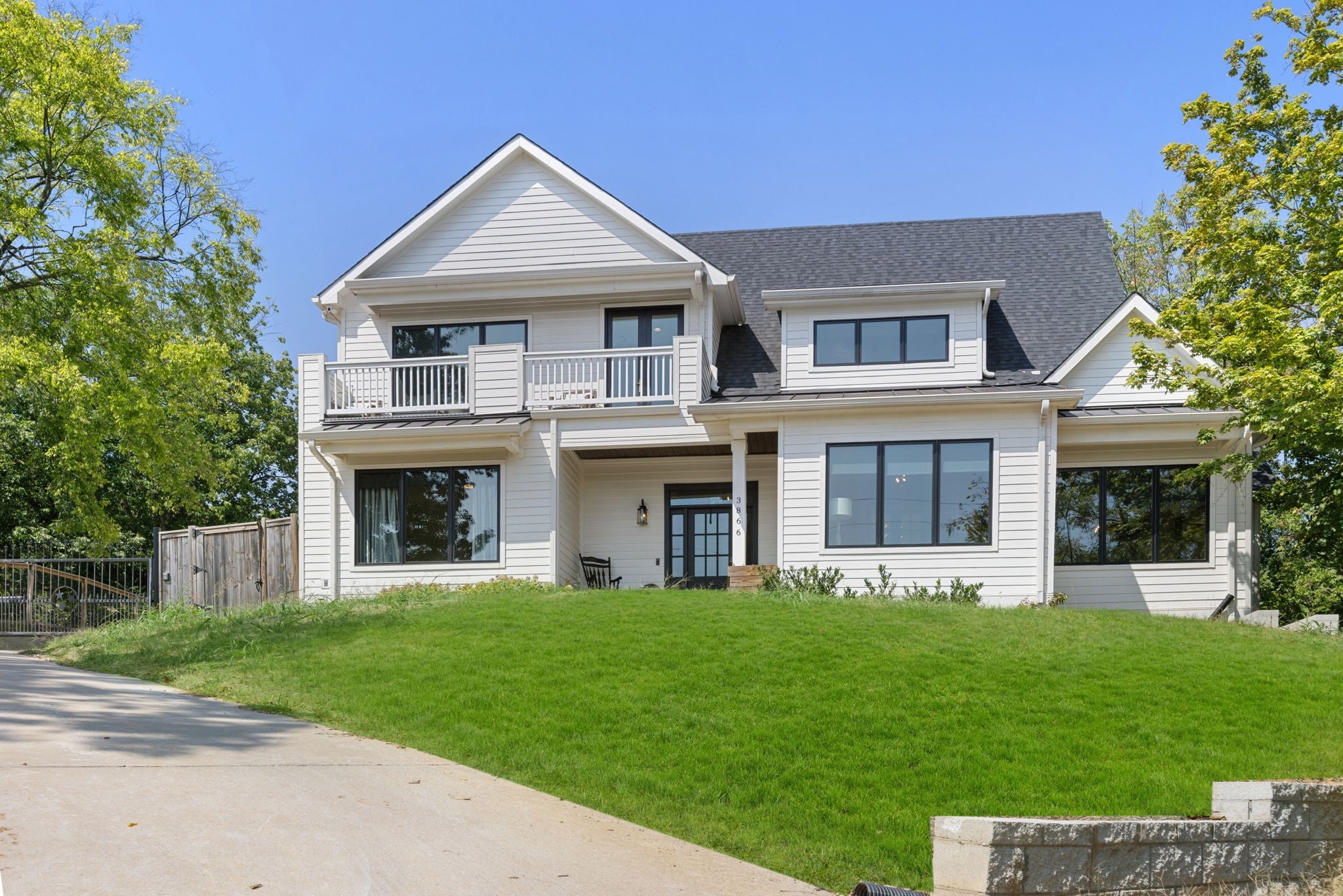 Photo of Listing #3012214