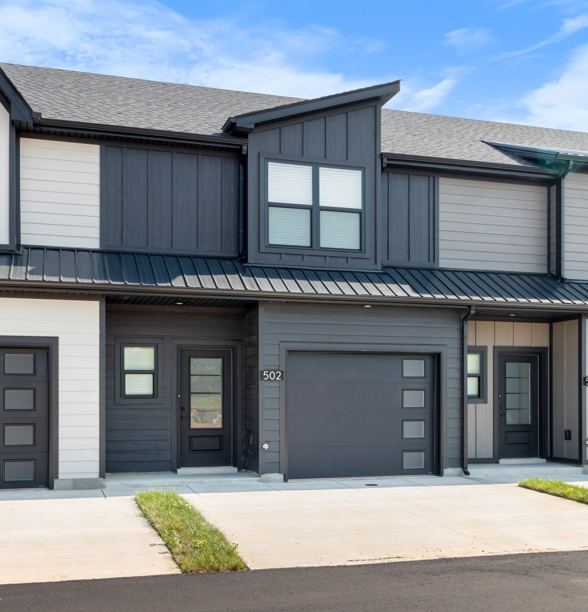 Photo of Listing #3012232