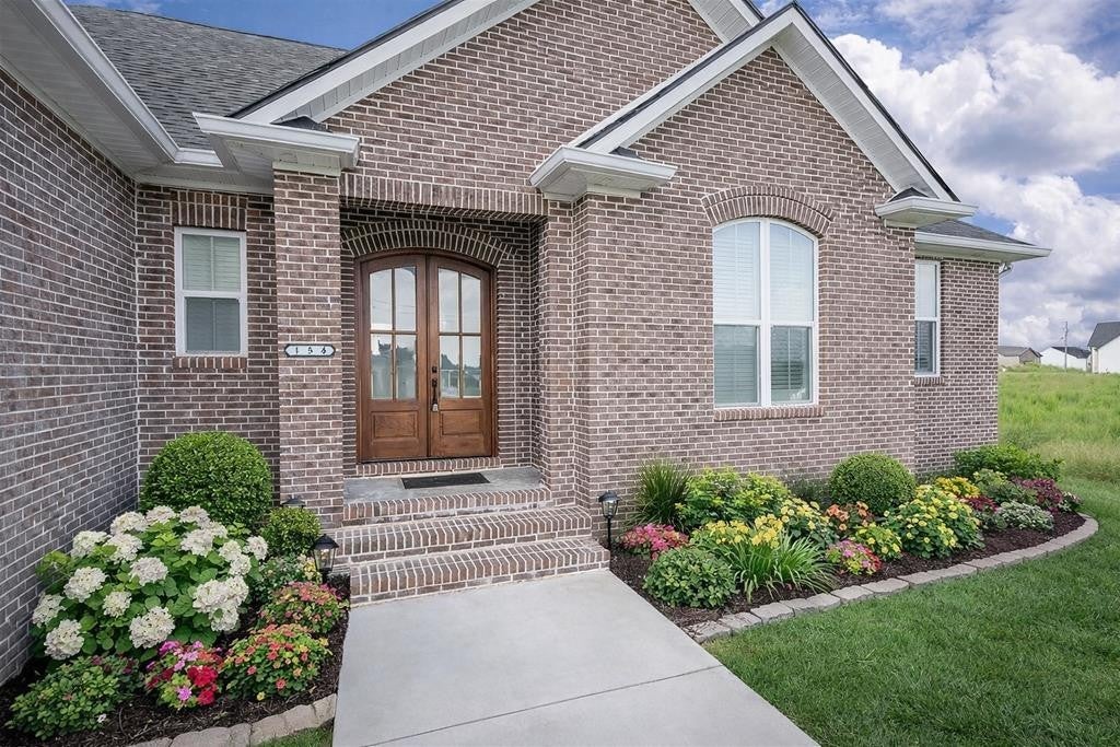 Photo of Listing #3012345