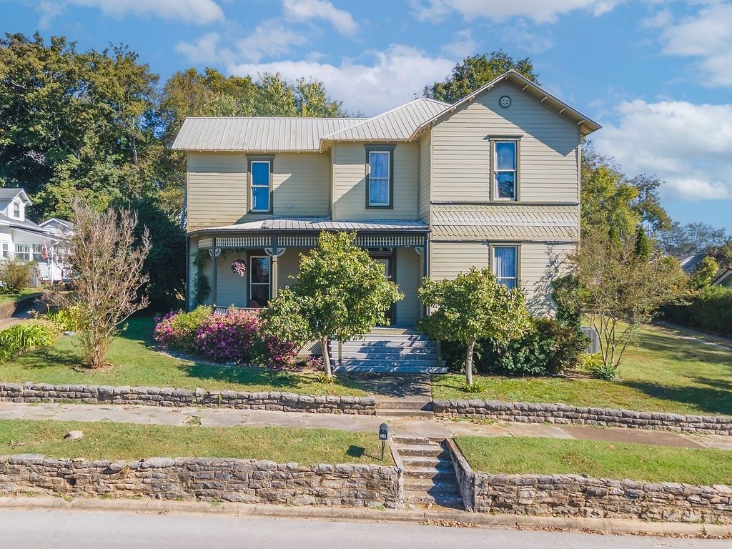 318 W Jefferson St, Pulaski