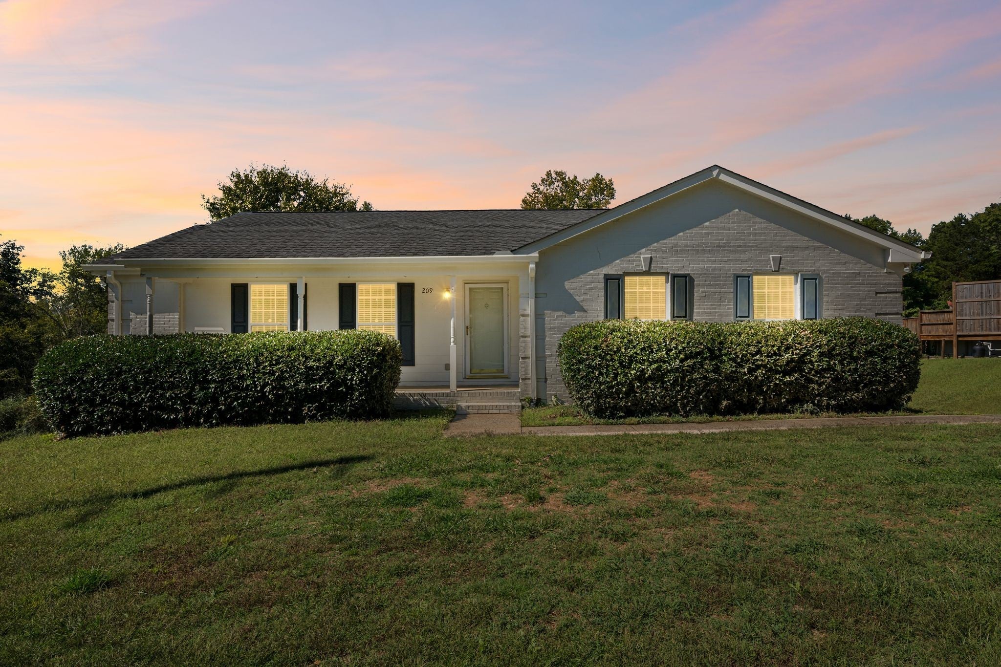 Photo of Listing #3012421