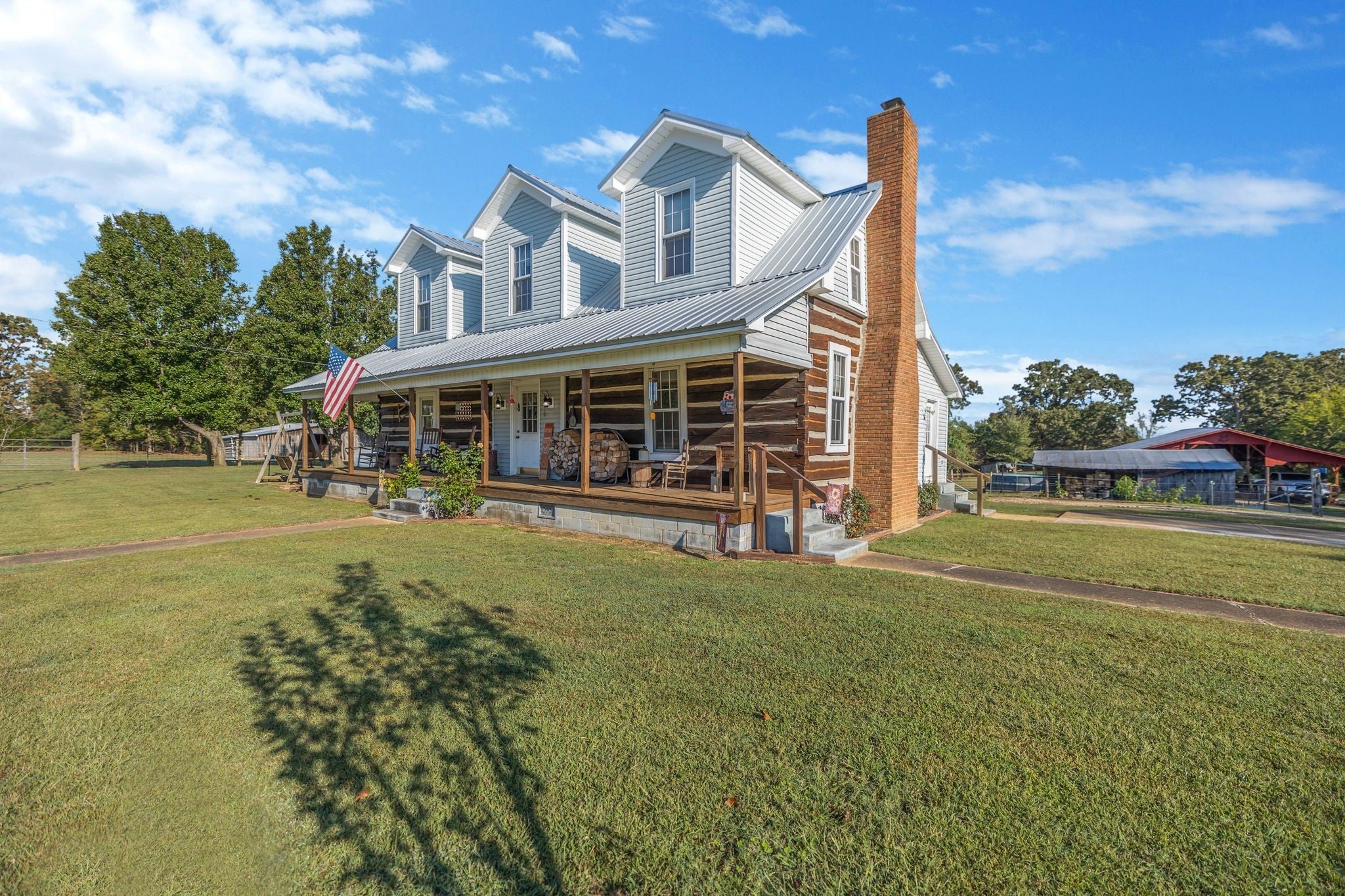 Photo of Listing #3012483