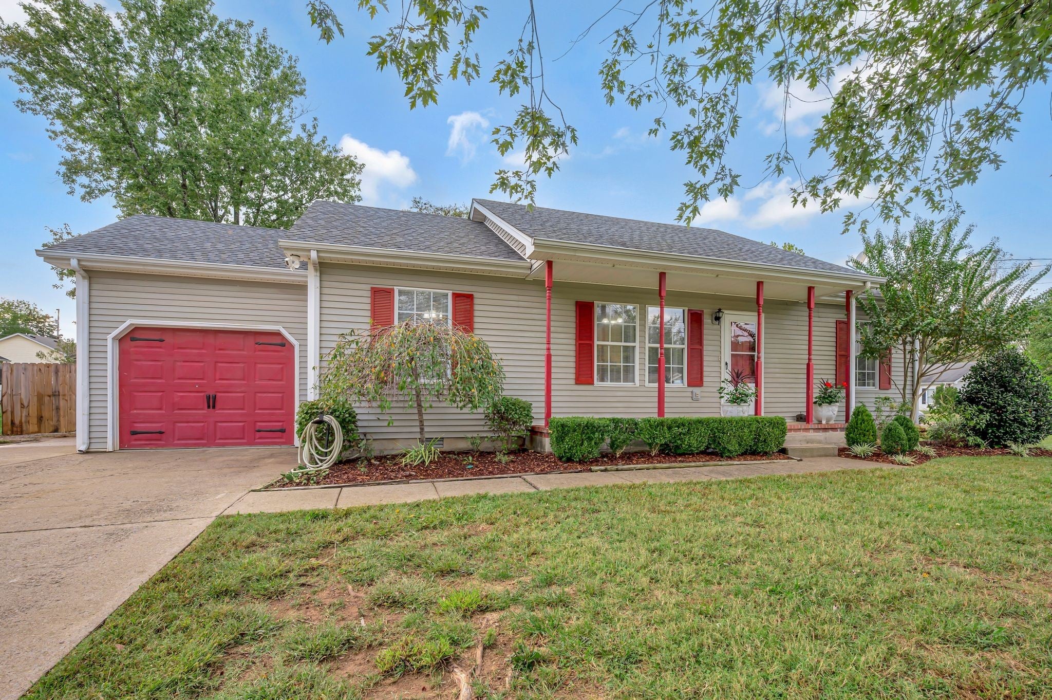 La Vergne Real Estate - Residential for sale