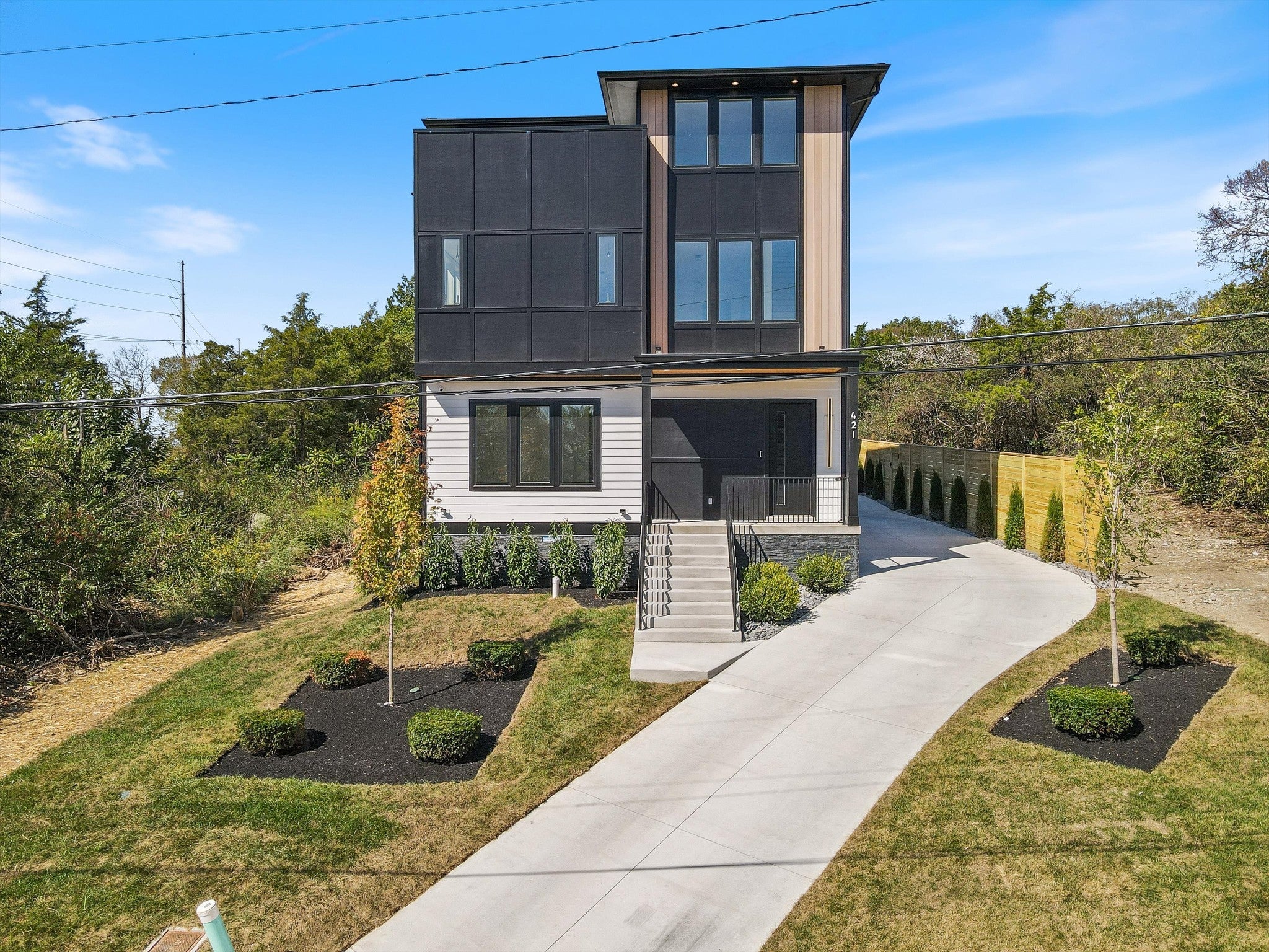 Photo of Listing #3012691