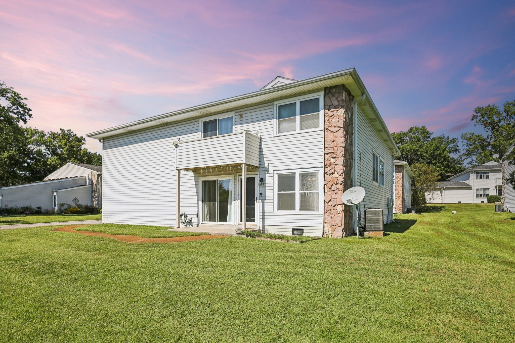 Photo of Listing #3012844