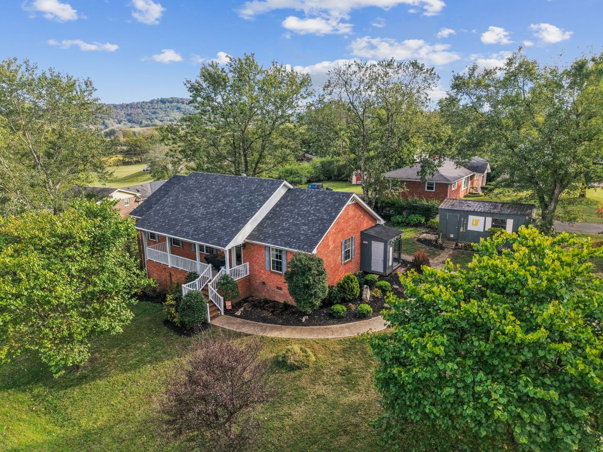 Photo for MLS 3013084 in 820 Royal Elm Cir Hartsville, TN - 37074