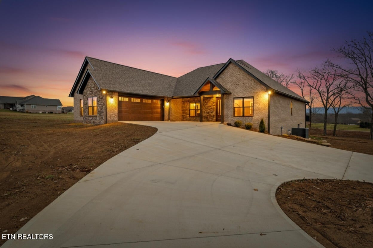 Photo of Listing #3013098