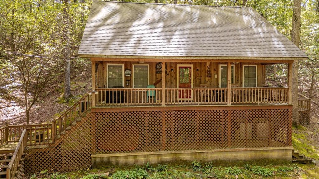 140 Huckleberry Ln, Savannah