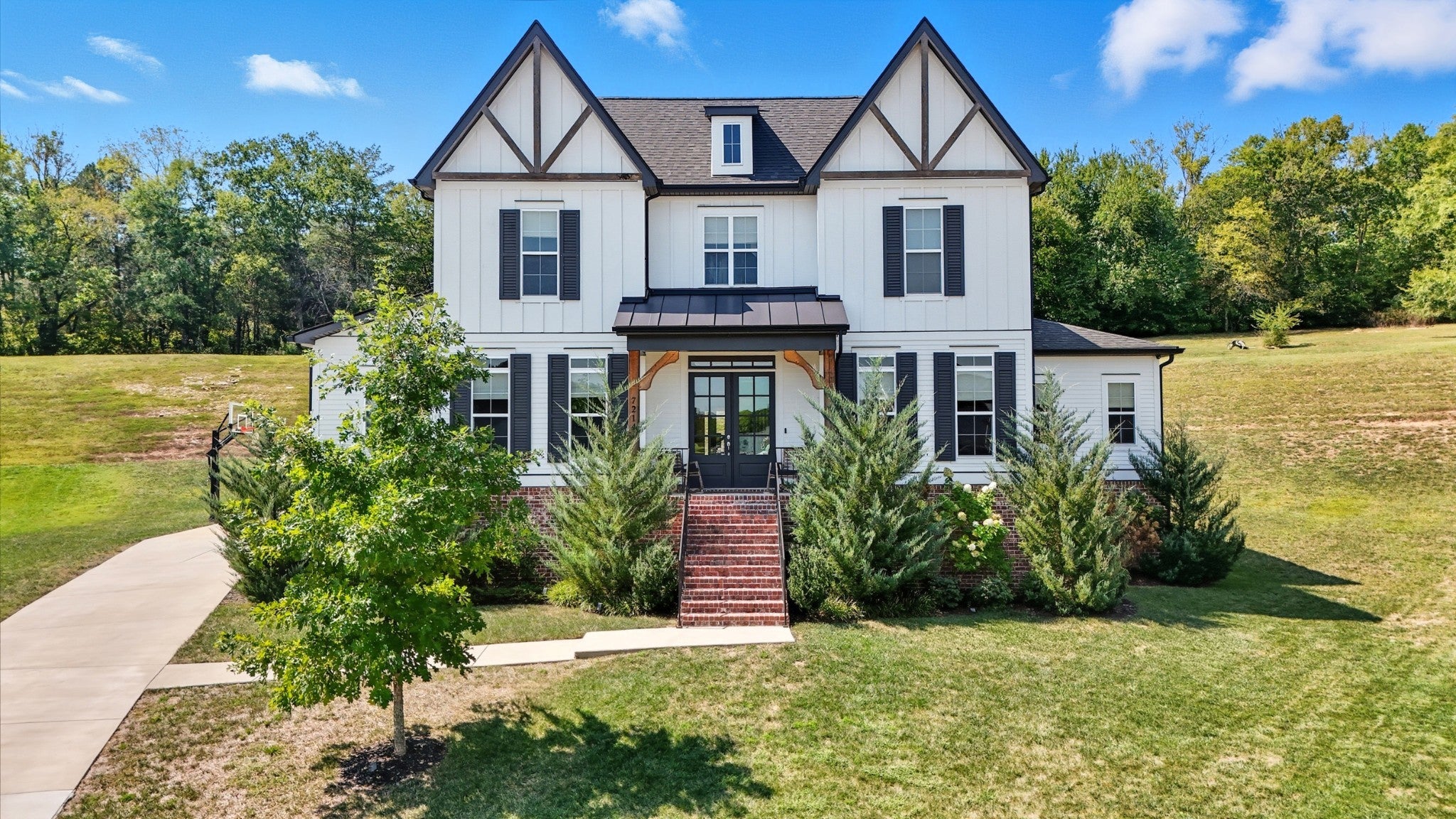 Photo of Listing #3013343