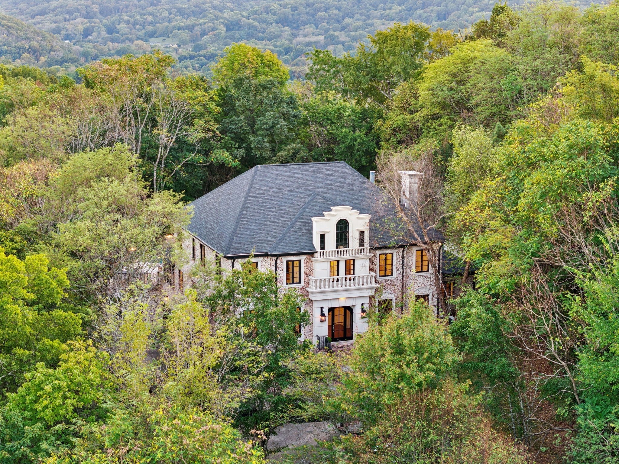 Photo of Listing #3013382