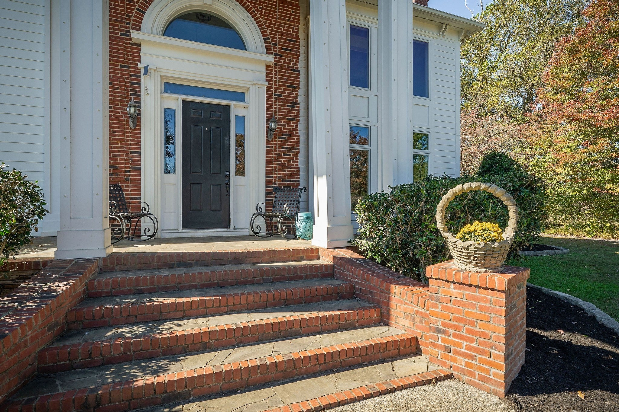 Photo of Listing #3013426