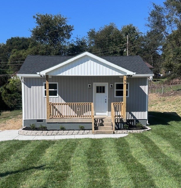 96 Cedarcrest Dr, Clarksville