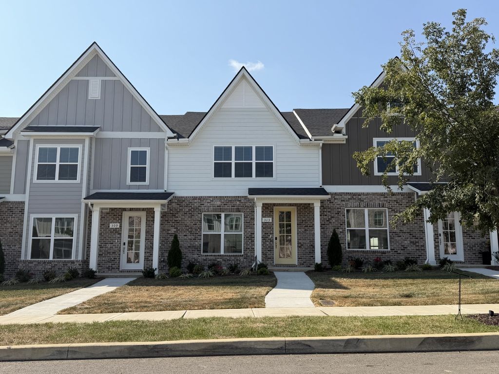 313 Greystone Lee Blvd, Smyrna