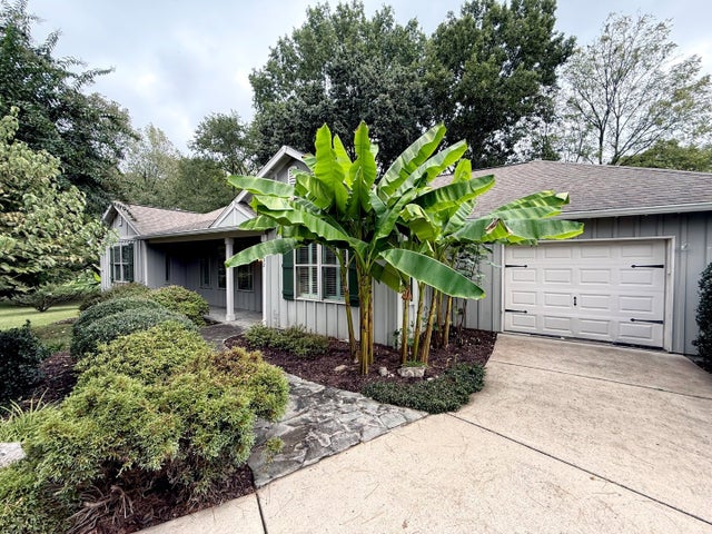 932 Hermitage Rdg, Hermitage