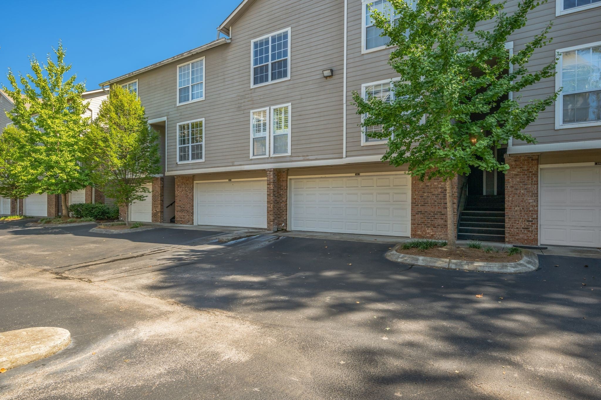 Photo of Listing #3014969