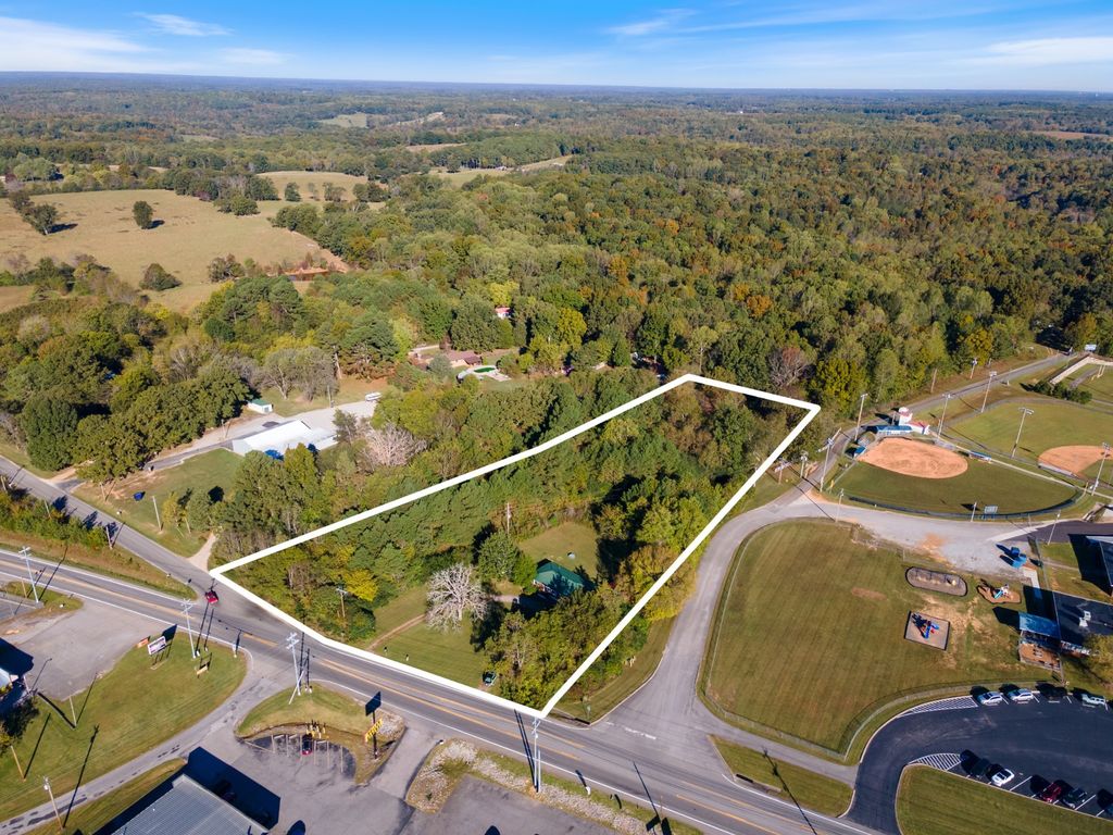 5155 Highway 100, Lyles
