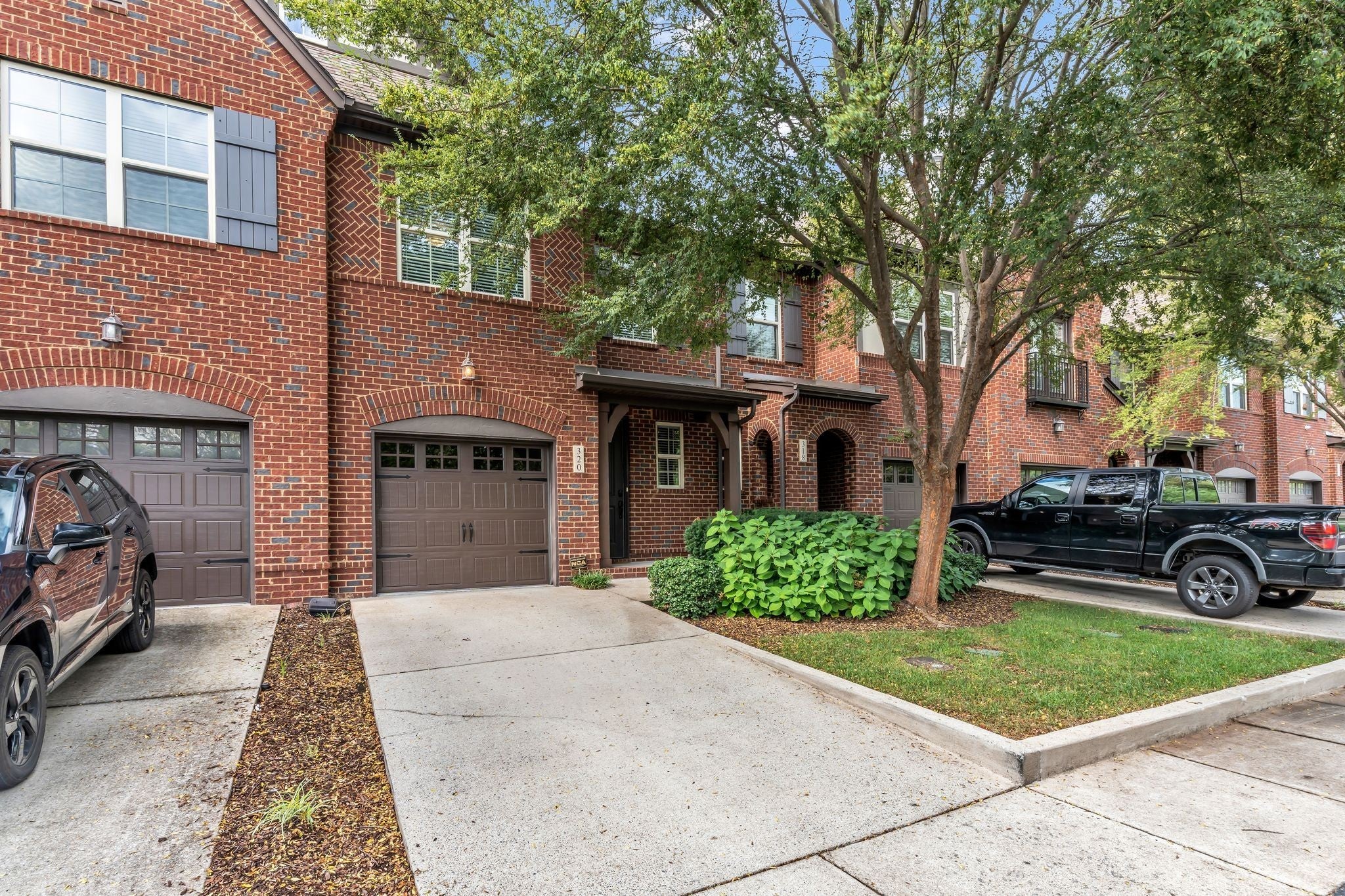 Photo of Listing #3015112