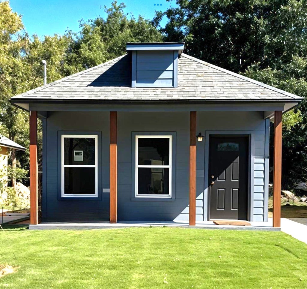 105 Dempster St, Jackson