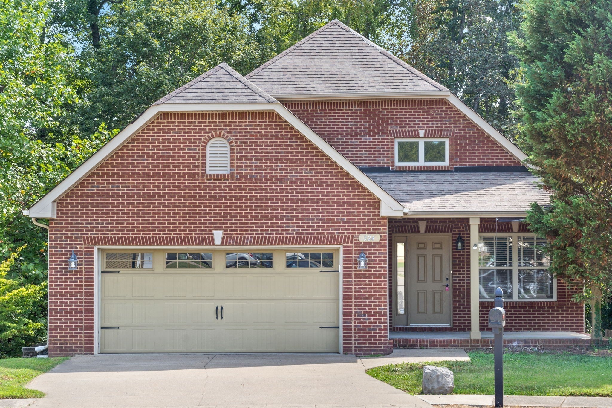 Photo of Listing #3015318