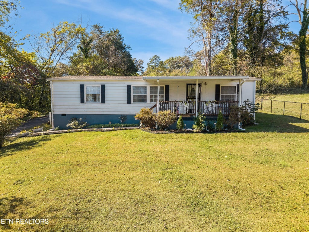 415 Hollingsworth Circle, Clinton