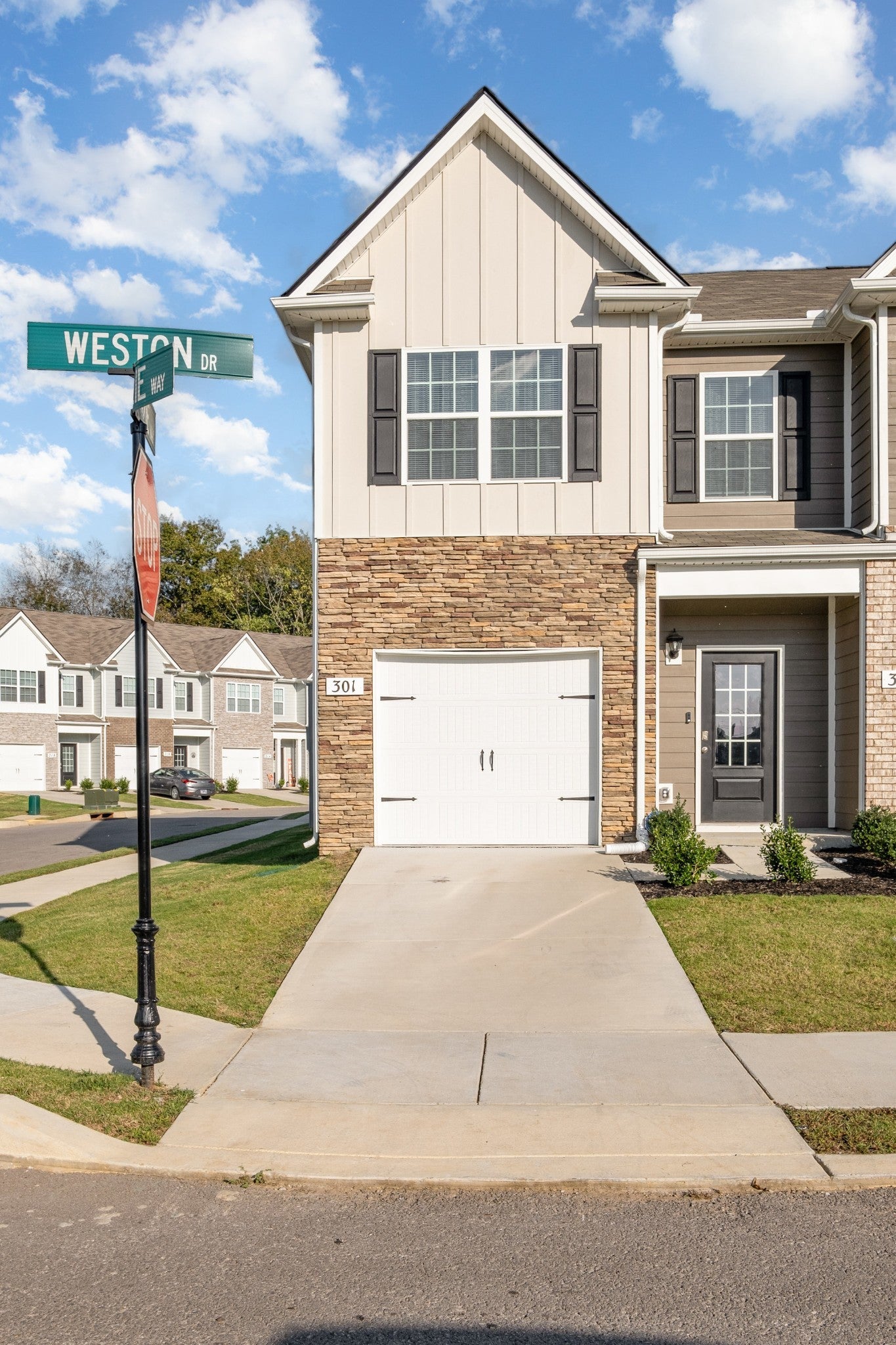 Photo of Listing #3015437