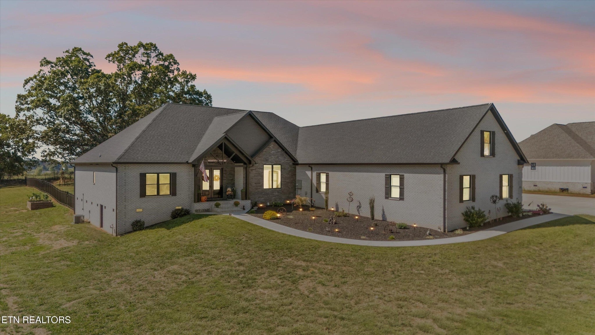 Photo of Listing #3015593