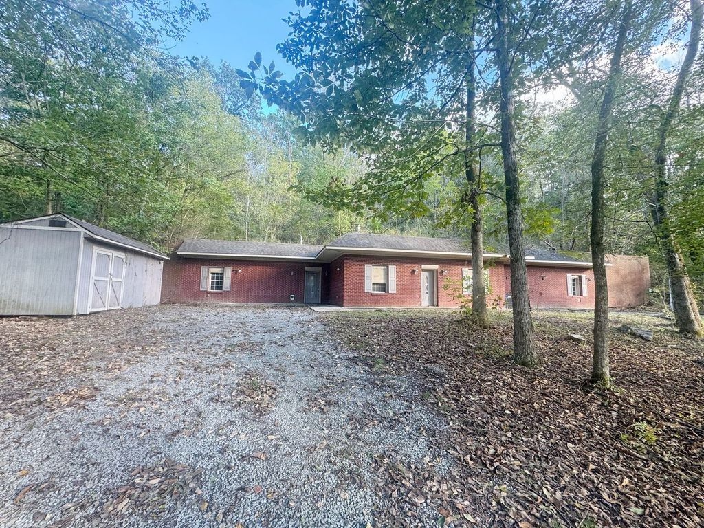 28 Alease Dr, Fayetteville