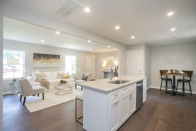 2966 Anderson Rd, Nashville