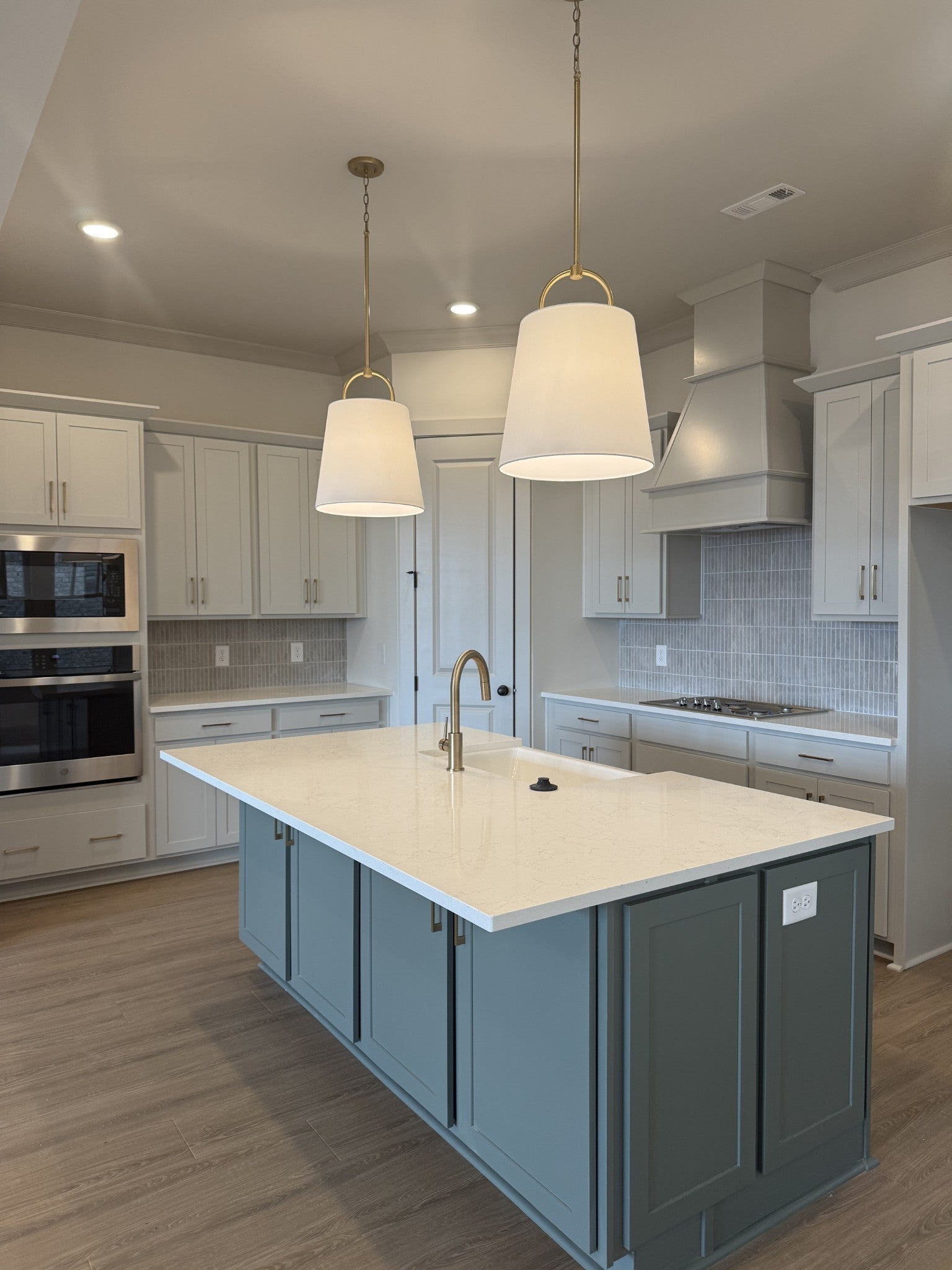 Photo of Listing #3015744