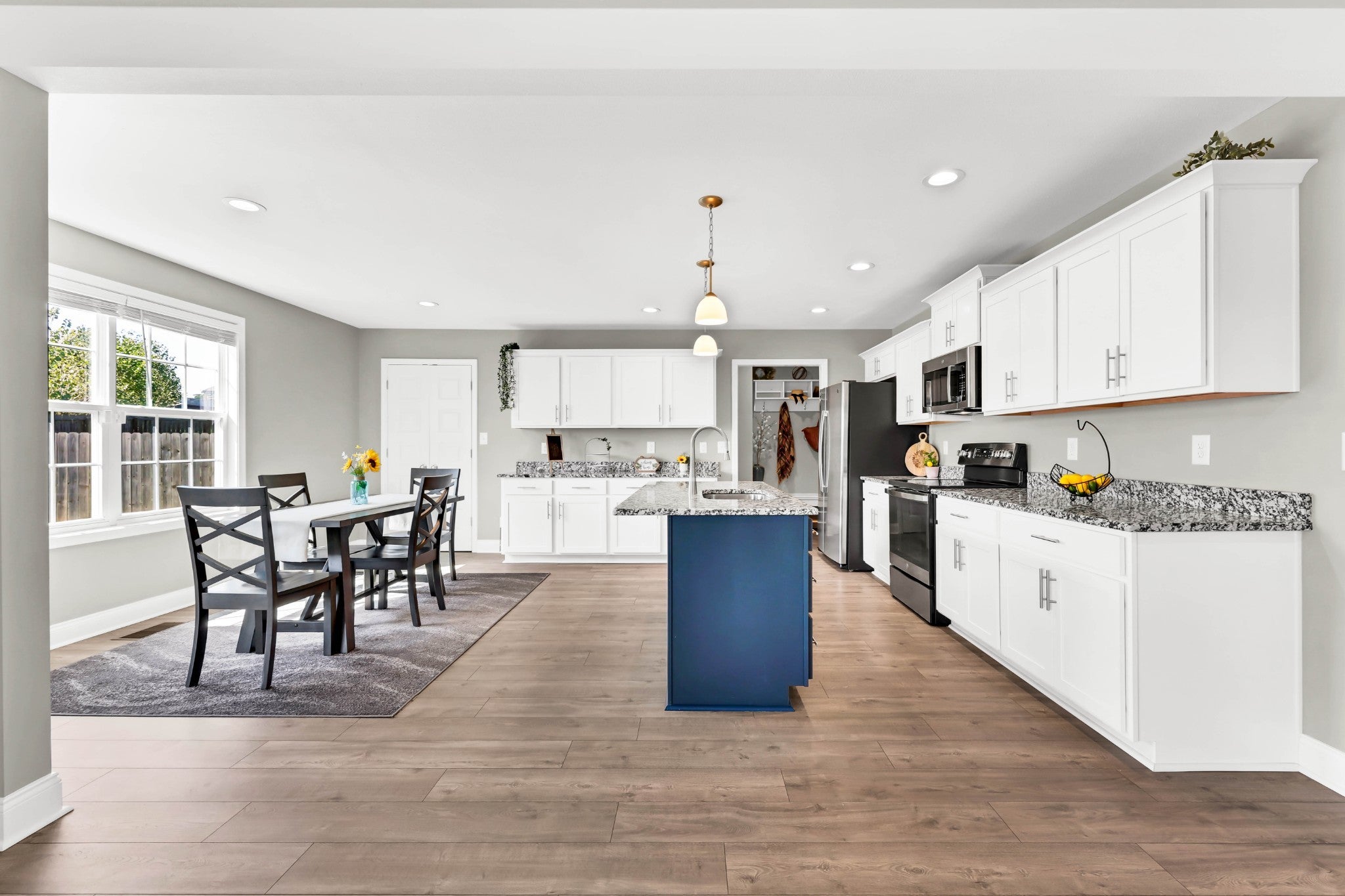 Photo of Listing #3015750