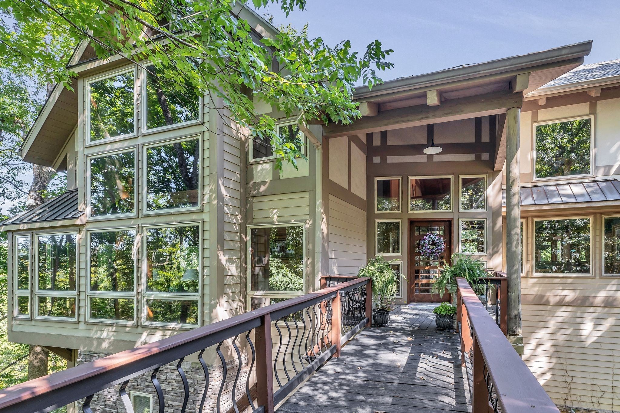 Photo of Listing #3015819