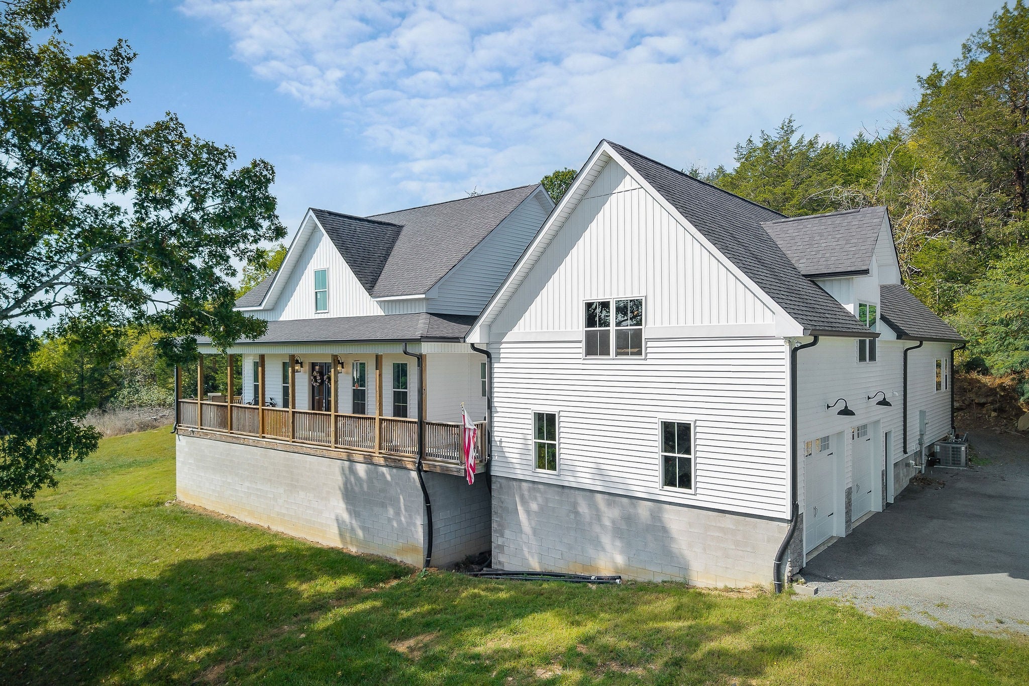 Photo of Listing #3015982