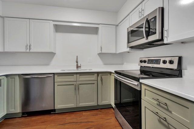 155 Ellington Pl, Madison